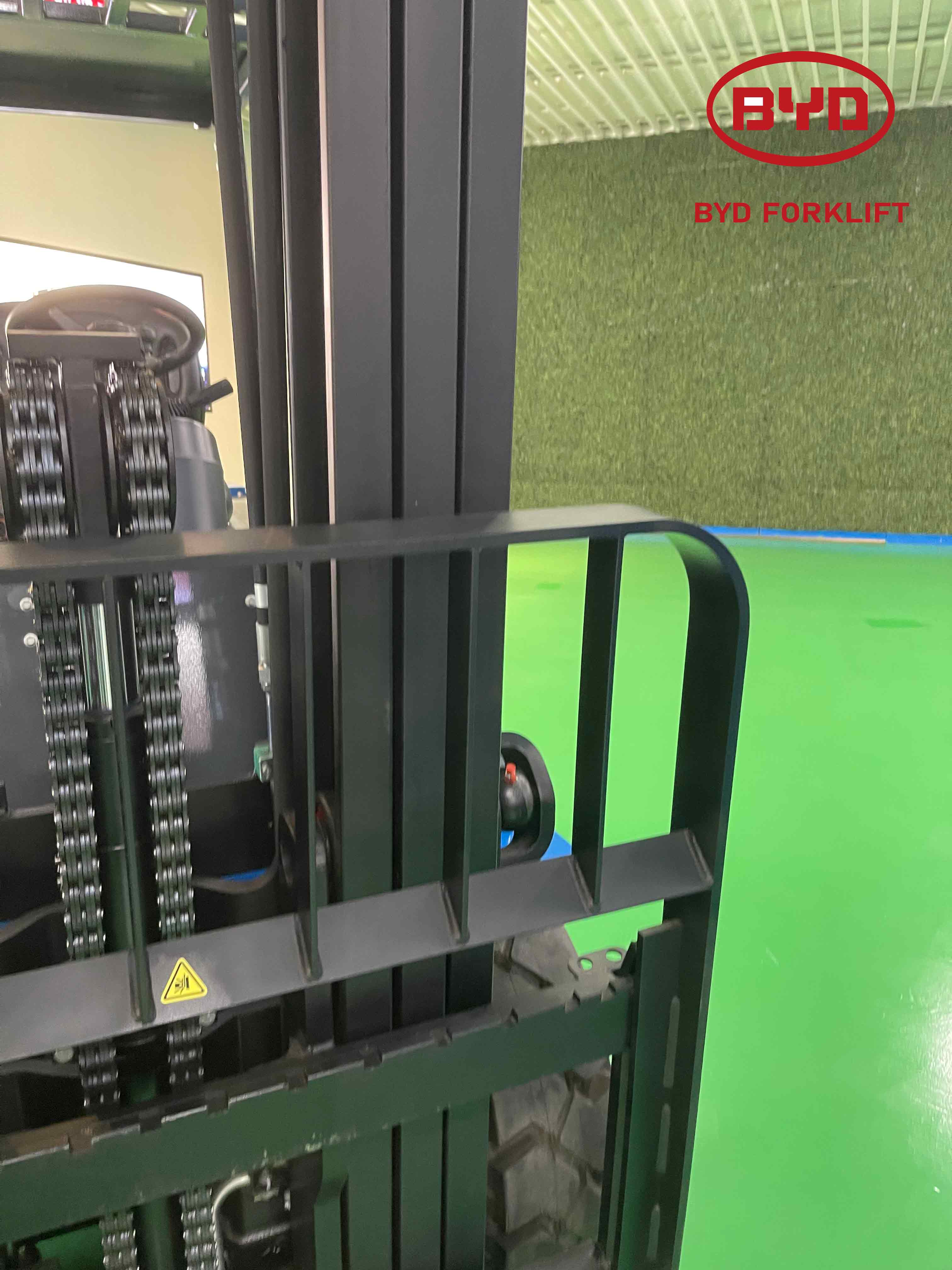 3-Tonnen-Elektrostapler zum besten Preis