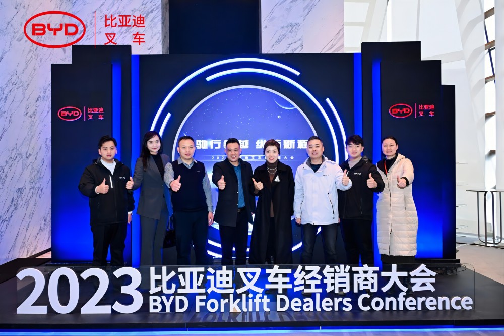 Gabelstapler-Händlerkonferenz in Byd