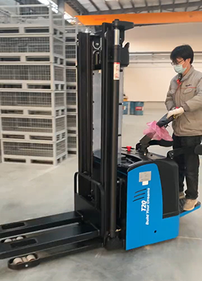 BYD 스탠드업 전동 지게차 P30S