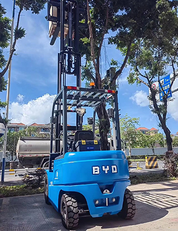 Empilhadeira elétrica de quatro rodas 5,0 toneladas