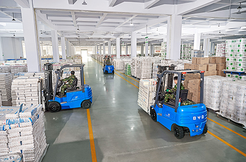 Empilhadeira elétrica de quatro rodas 4,0 toneladas