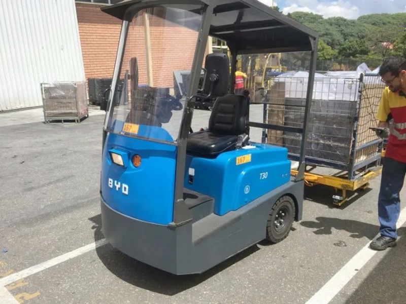 Carretilla elevadora eléctrica de 2 toneladas a la venta