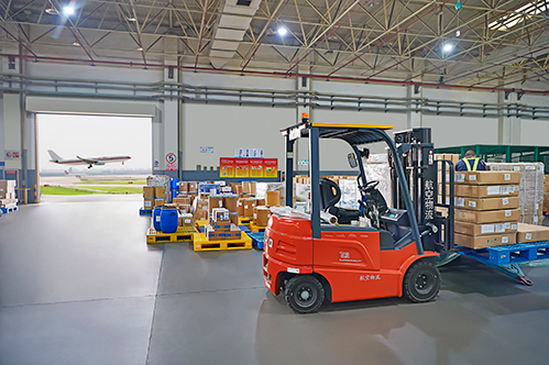 Empilhadeira elétrica de 3 rodas