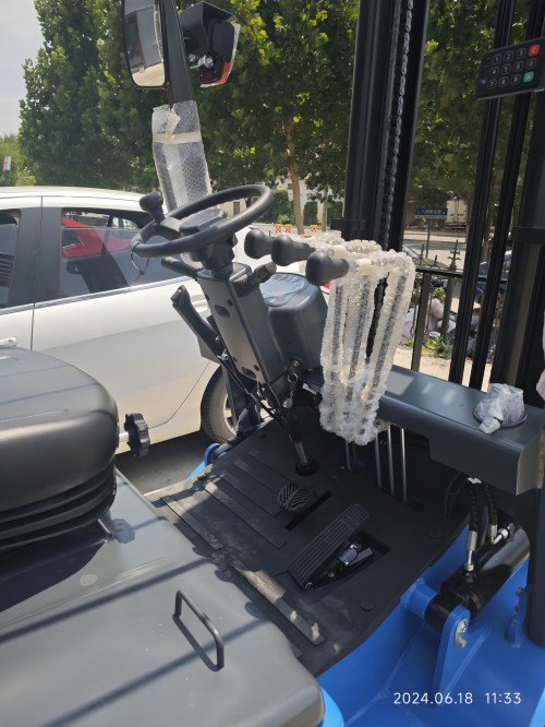 공장 가격으로 판매되는 에너지 효율적인 전동 지게차