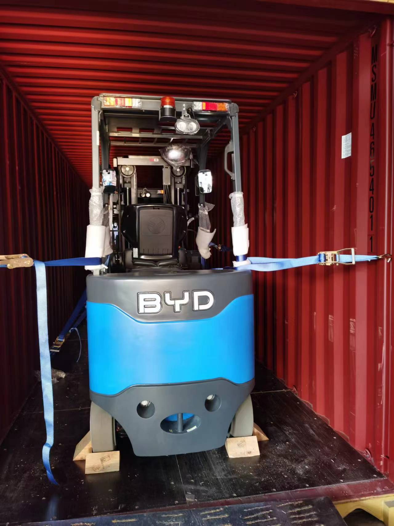 Empilhadeira elétrica de 3 rodas