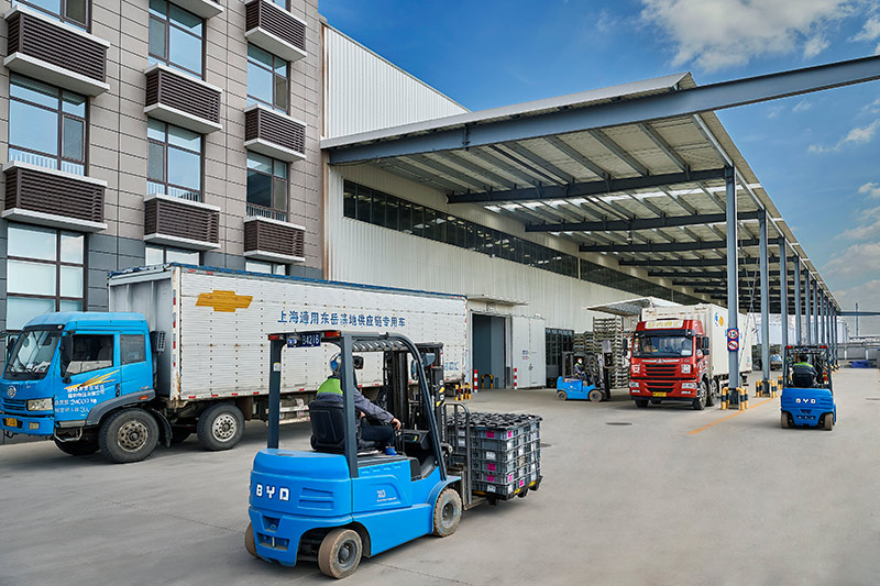 4륜 전동지게차 ECB20