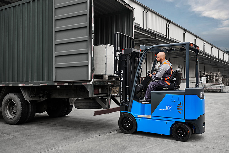 四轮电动叉车ECB16D