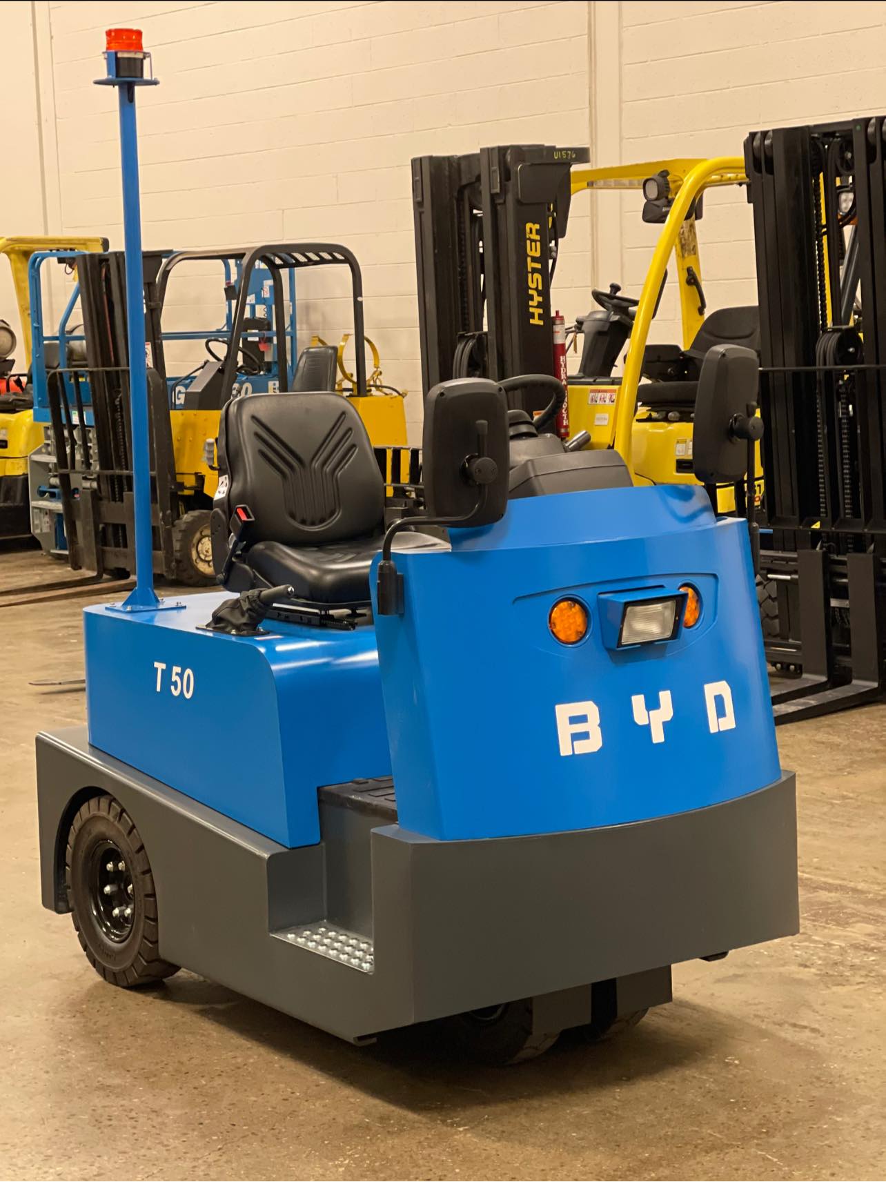 Trator de reboque elétrico sentado QD50