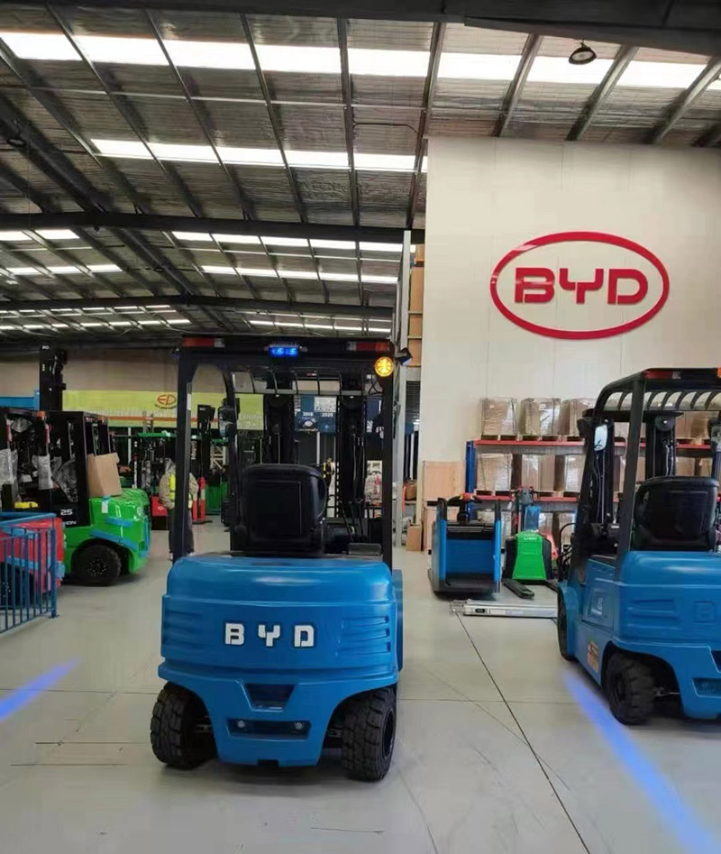 Vierrad-Elektrostapler ECB30