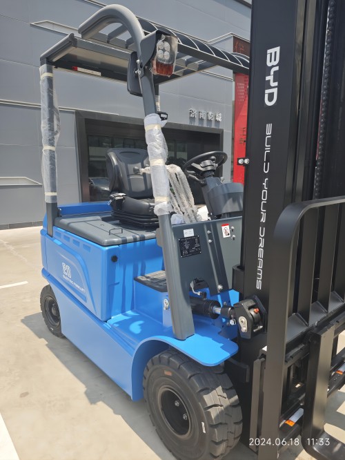 공장 가격으로 판매되는 에너지 효율적인 전동 지게차