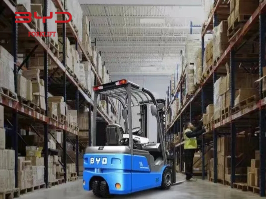 Fabricante de empilhadeira elétrica de 2,0 toneladas na China