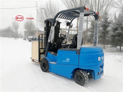 Empilhadeiras elétricas trabalham em baixas temperaturas