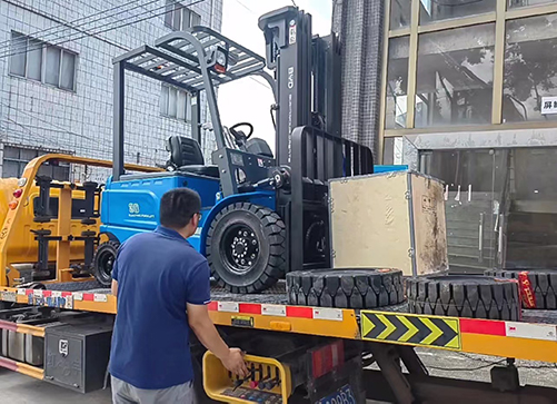 Empilhadeira elétrica de quatro rodas 1.6D Ton