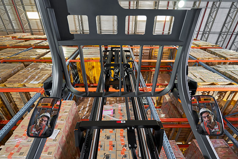 4륜 전동지게차 ECB20