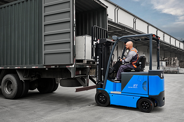 Empilhadeira Elétrica de Três Rodas 1,6 Ton