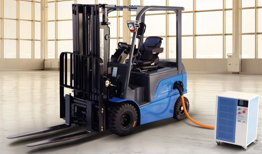 4륜 전동 지게차 ECB25