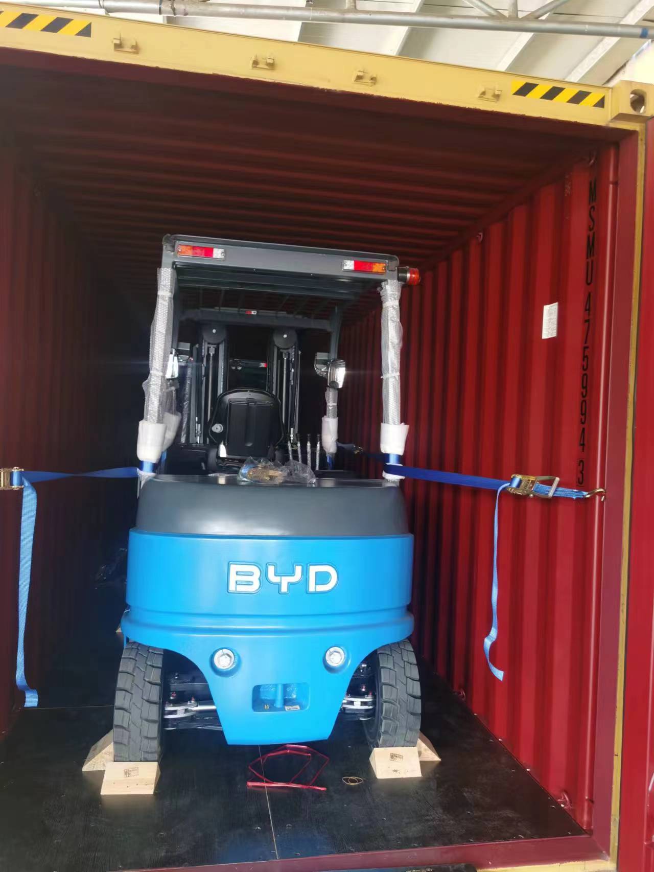 4륜 전동 지게차 ECB25